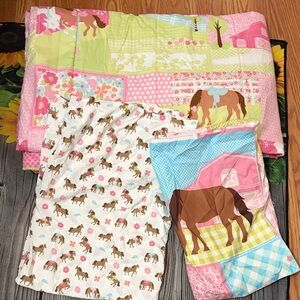 Colorful Horse-Themed Bedding Set